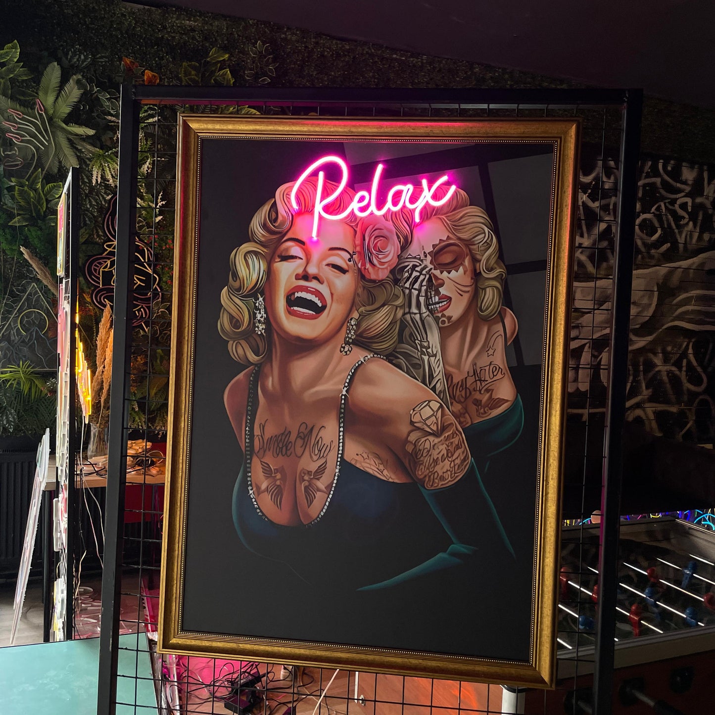 Vintage Glamour Neon Art - Marilyn Relax